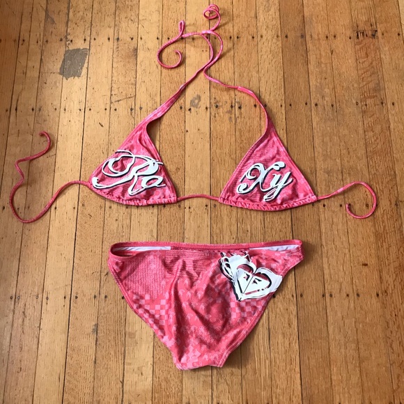 Pink Roxy string bikini - Picture 2 of 2